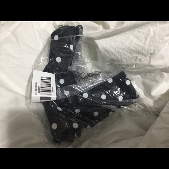 Hollister Bikini top wrap around and bottoms nwt - Picture 8 of 8